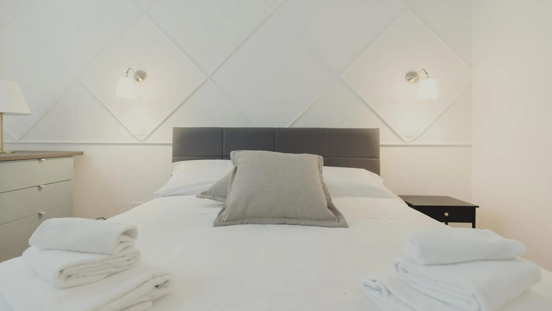 Gohost - Milano Urban Retreat Daire 0*,